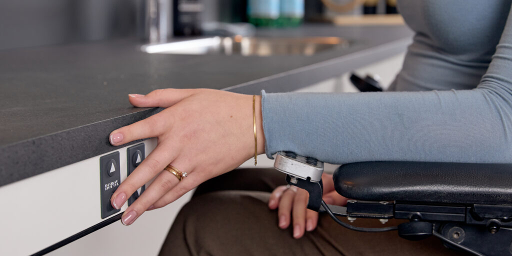 Electric Height Adjustable Worktops