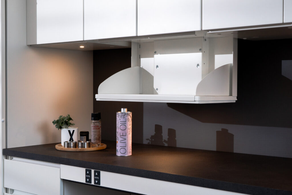 electric cabinet lifting system