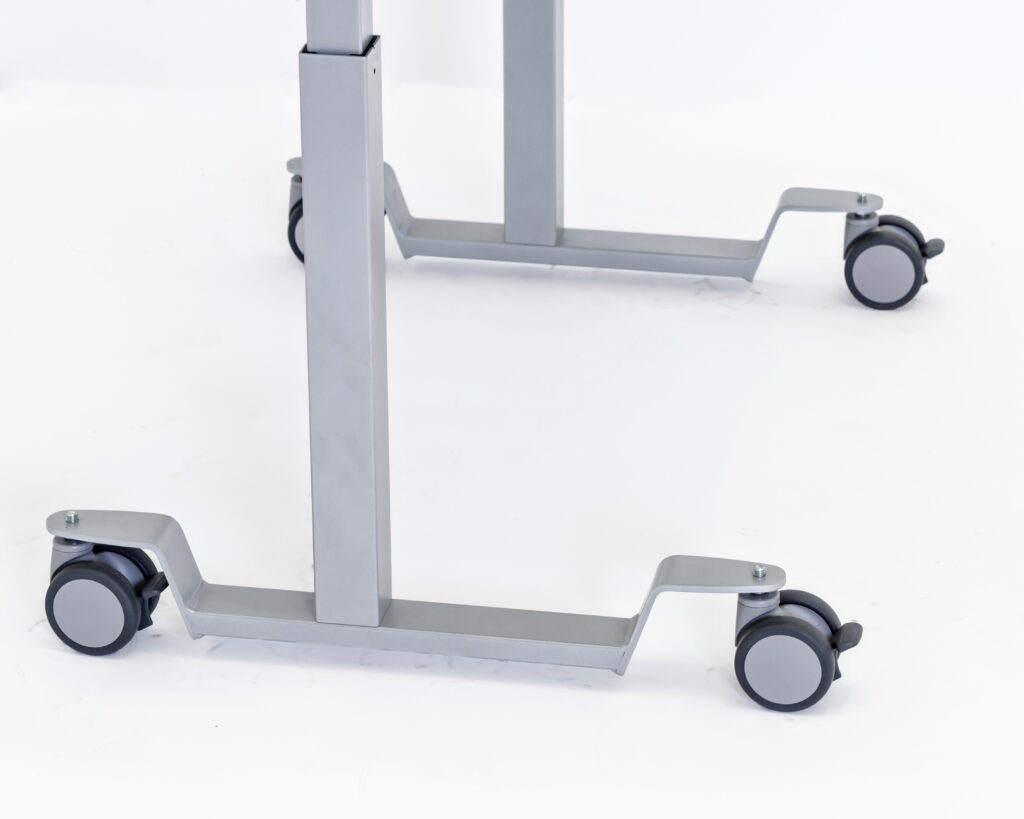 Ergo table with castors