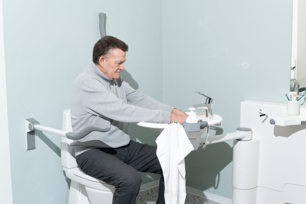 swingline washbasin with wheelchair user